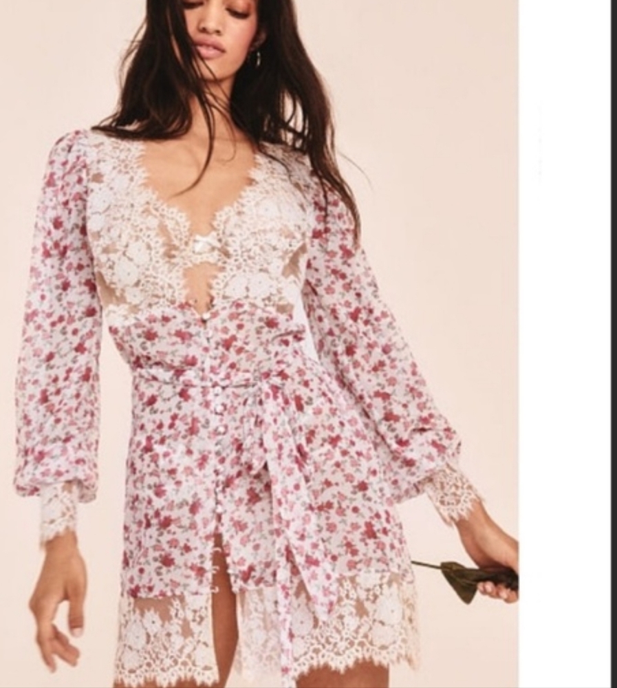🍋For Love and Lemons Melrose Robe - Medium